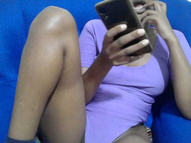 Lovenana live cam on BongaCams