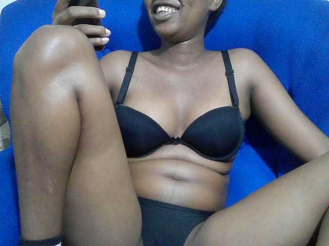 Lovenana live cam on BongaCams