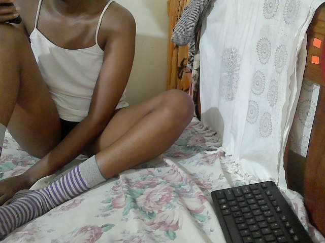 Lovenana live cam on BongaCams