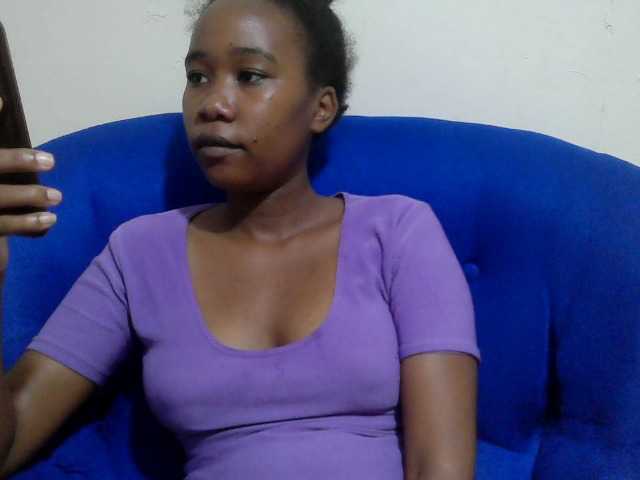 Lovenana live cam on BongaCams