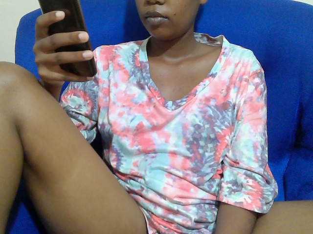 Lovenana, live now on BongaCams