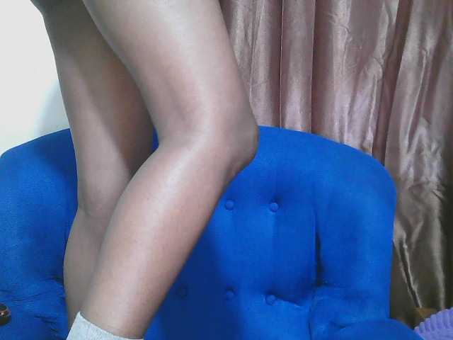 Lovenana live cam on BongaCams