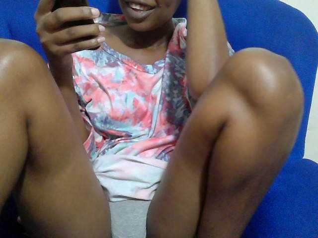 Lovenana live cam on BongaCams