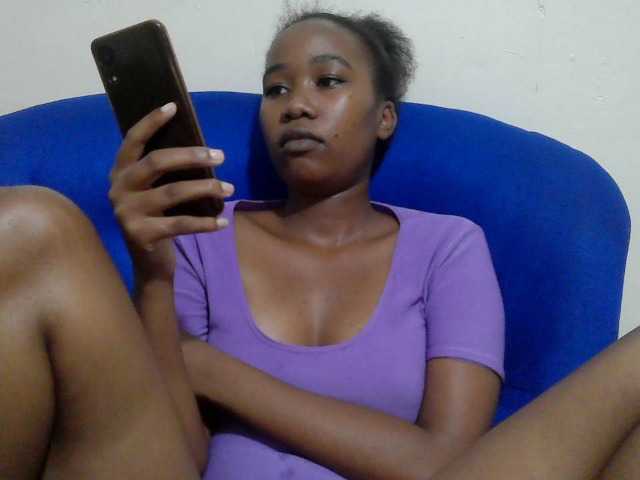 Lovenana live cam on BongaCams