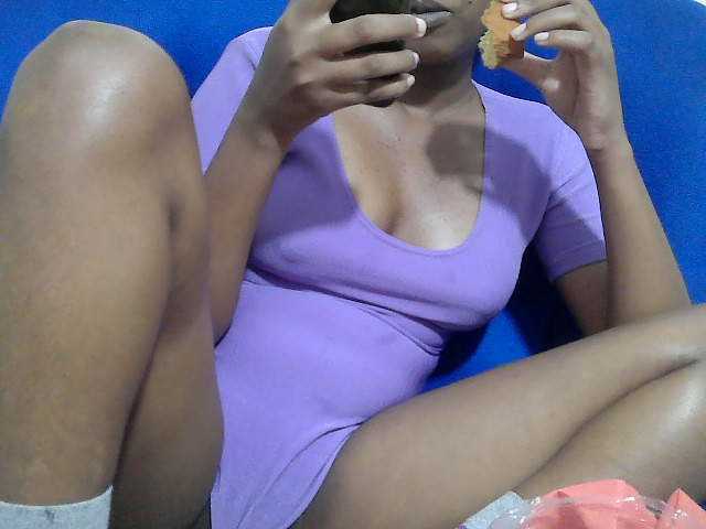 Lovenana live cam on BongaCams
