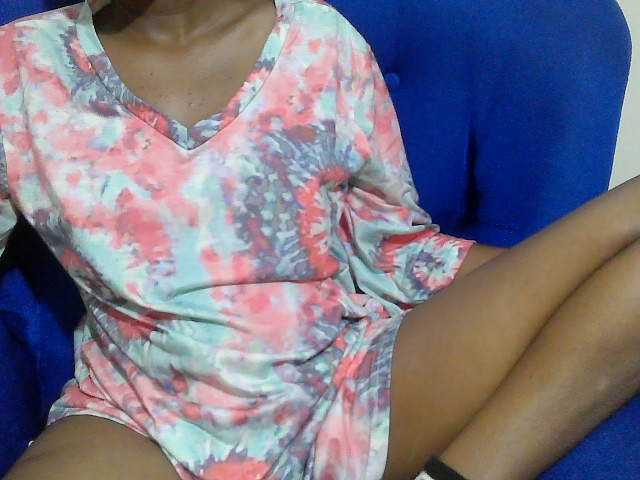 Lovenana, live now on BongaCams
