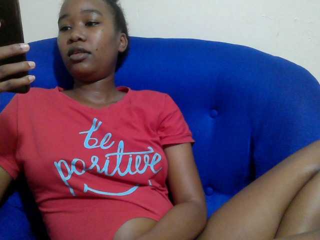 Lovenana live cam on BongaCams