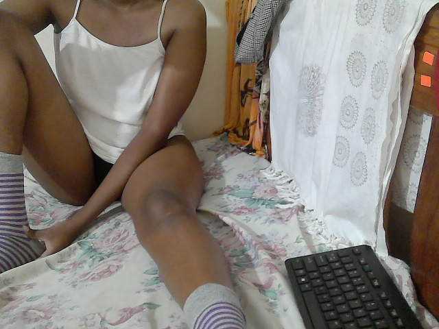 Lovenana live cam on BongaCams