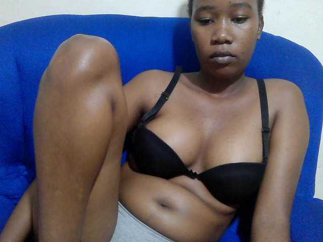 Lovenana live cam on BongaCams