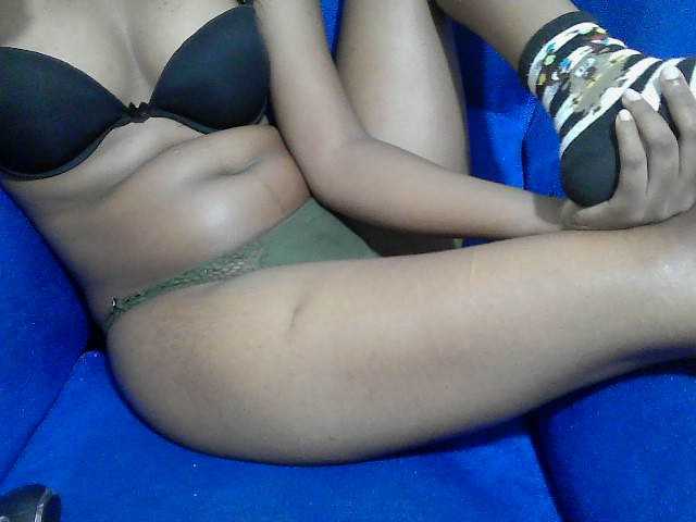 Lovenana live cam on BongaCams