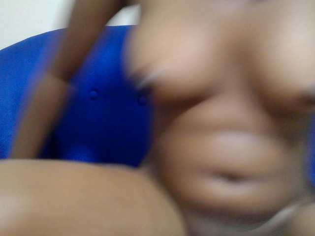 Lovenana live cam on BongaCams