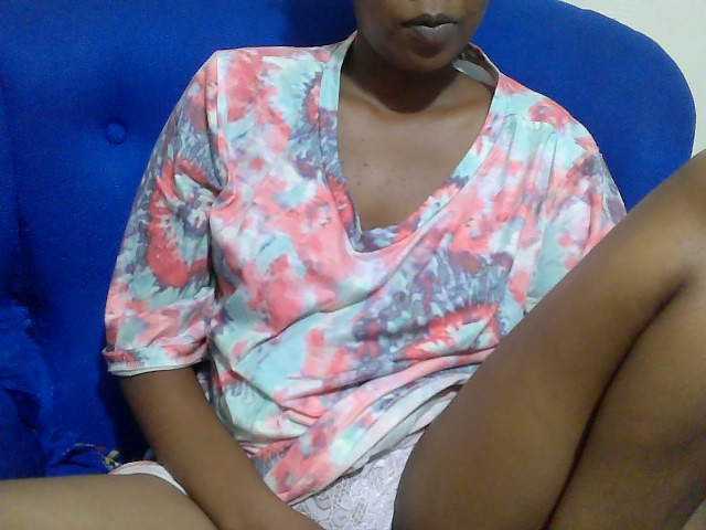 Lovenana live cam on BongaCams