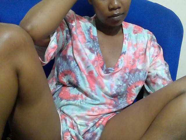 Lovenana, live now on BongaCams