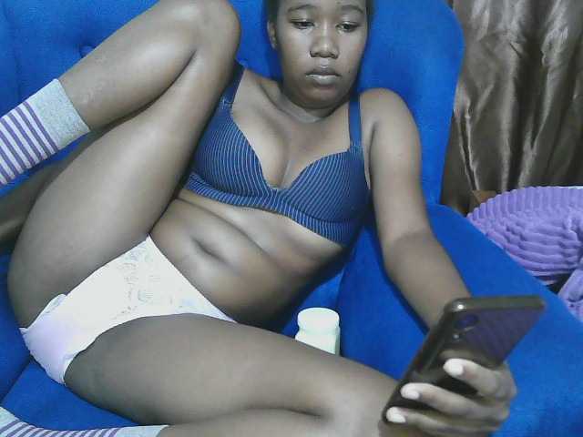 Lovenana live cam on BongaCams