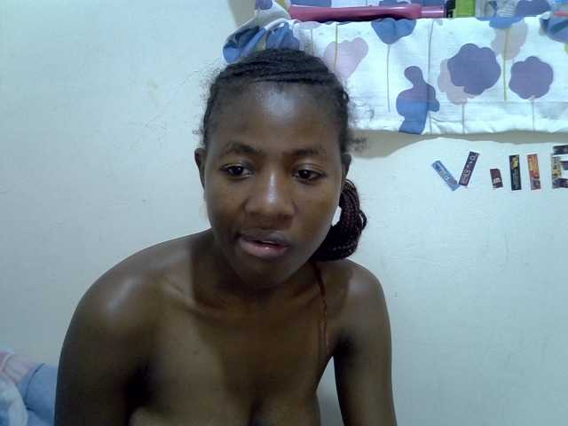sexydona live cam on BongaCams