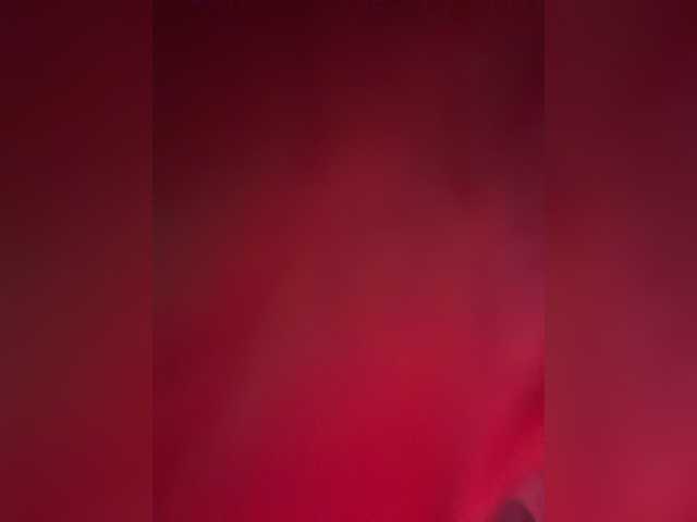 LuxeMia1 live cam preview