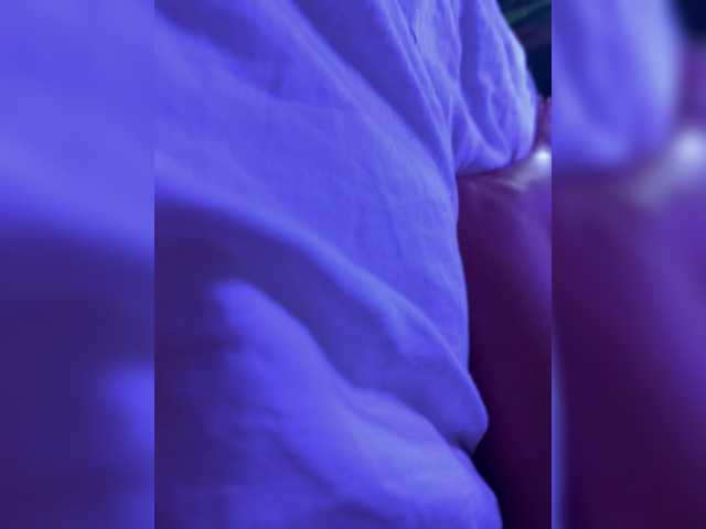 LuxeMia1 live webcam