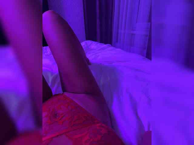 LuxeMia1 webcam