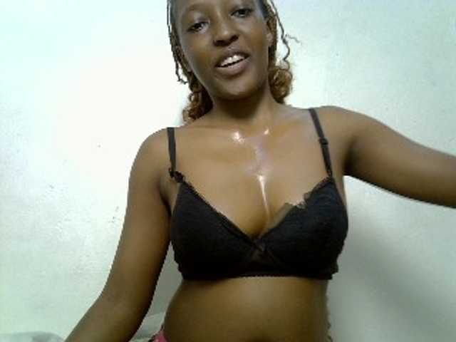 slutty-vicky90 live cam on BongaCams
