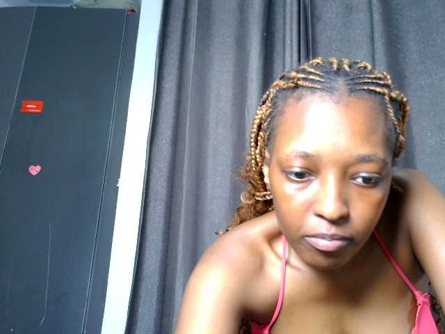 slutty-vicky90 live cam on BongaCams