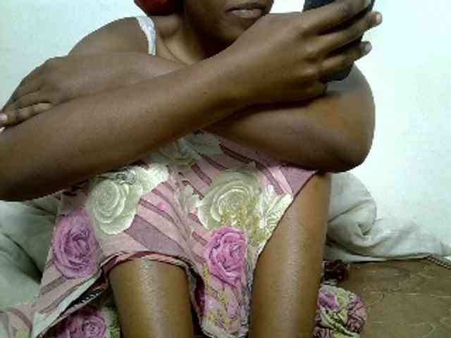 slutty-vicky90 webcam