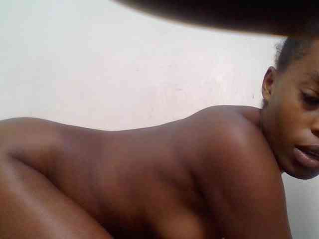 slutty-vicky90 webcam