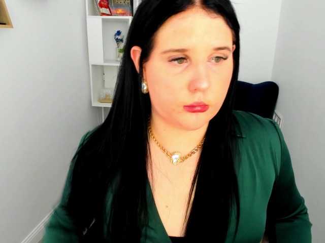 SmilingGirl live cam preview