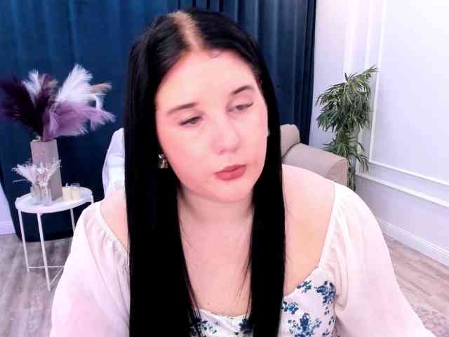 SmilingGirl webcam