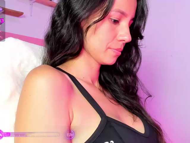 laylaqueen webcam bongacams model stream image
