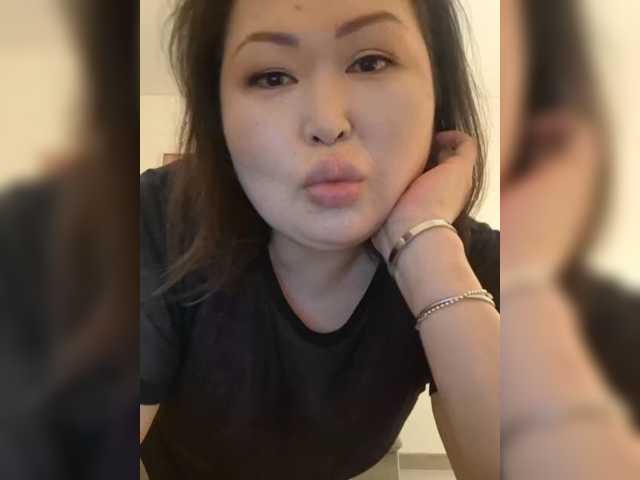 SweetieMaya live cam preview