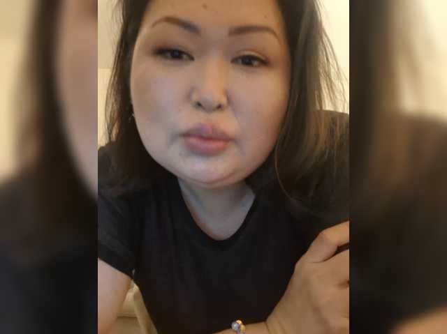 SweetieMaya live on BongaCams