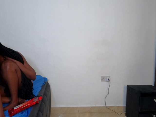 Naughty-Queen live cam on BongaCams
