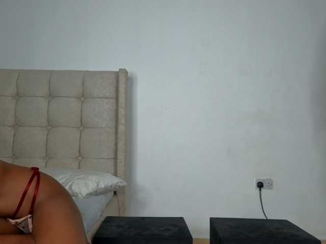 Naughty-Queen live cam on BongaCams