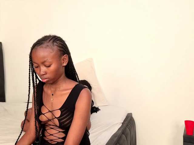 Naughty-Queen live cam on BongaCams