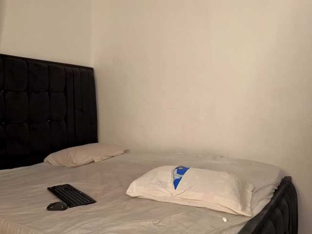 Naughty-Queen live cam on BongaCams
