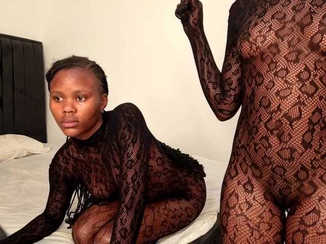 Naughty-Queen live cam on BongaCams