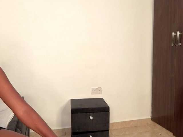 Naughty-Queen live cam on BongaCams