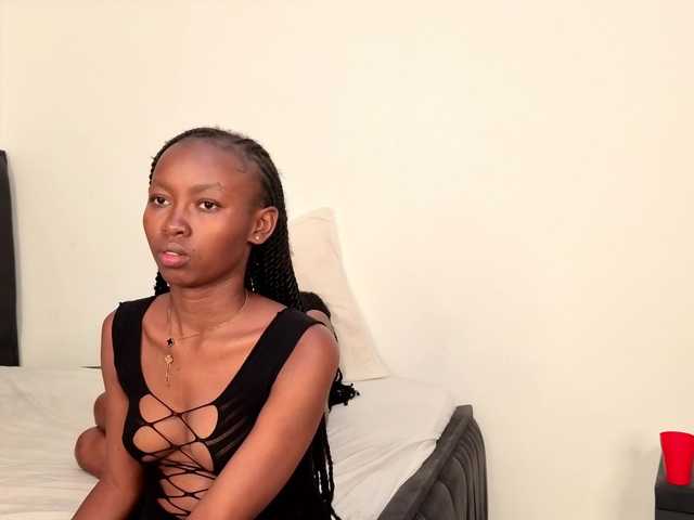 Naughty-Queen live cam on BongaCams