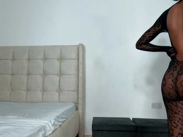 Naughty-Queen live cam on BongaCams
