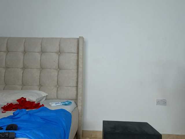 Naughty-Queen live cam on BongaCams