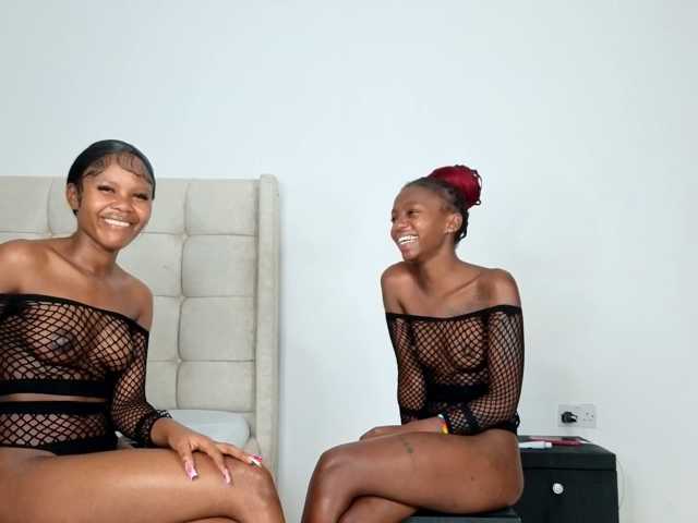Naughty-Queen live cam on BongaCams