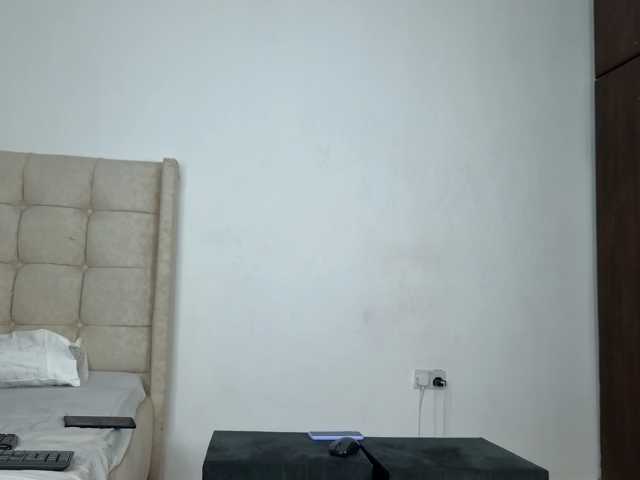 Naughty-Queen live cam on BongaCams