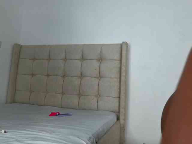 Naughty-Queen webcam