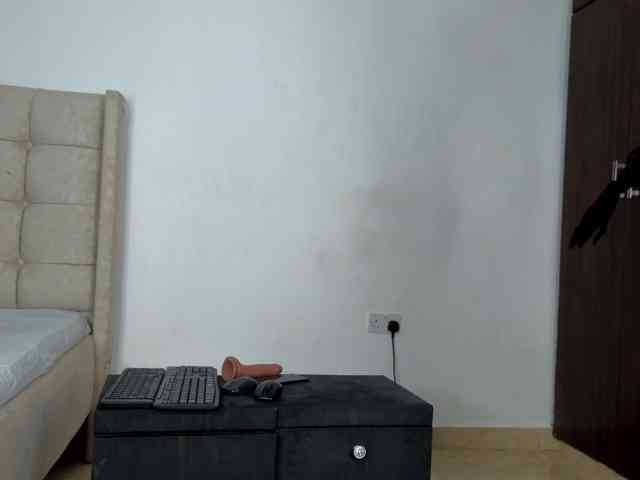 Naughty-Queen webcam