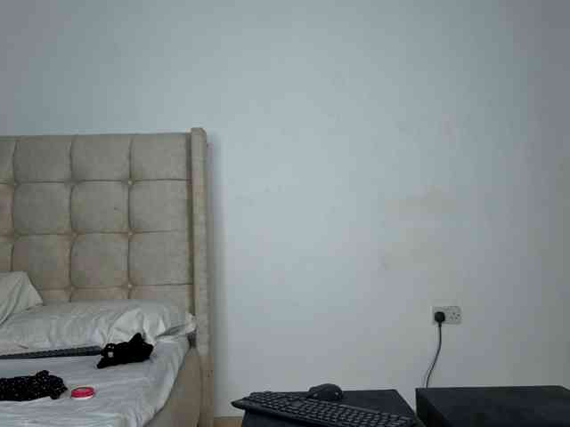 Naughty-Queen