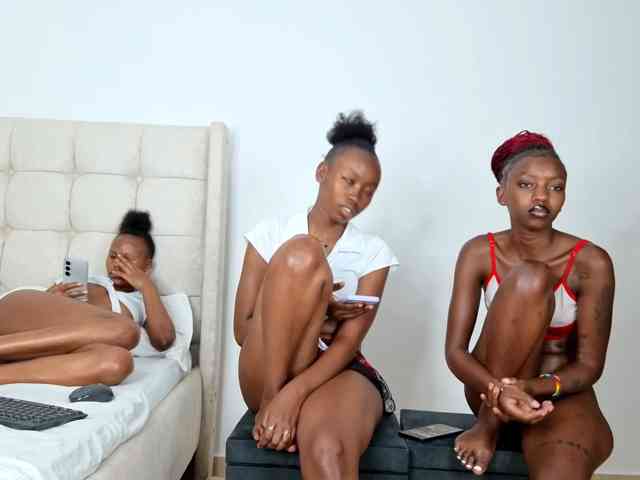 Naughty-Queen