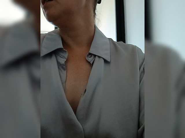 EfrosinyaRAY live cam on BongaCams