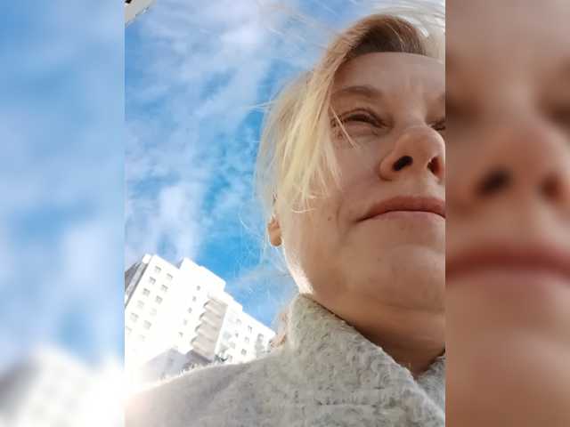 EfrosinyaRAY live cam preview