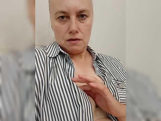 EfrosinyaRAY live cam on BongaCams