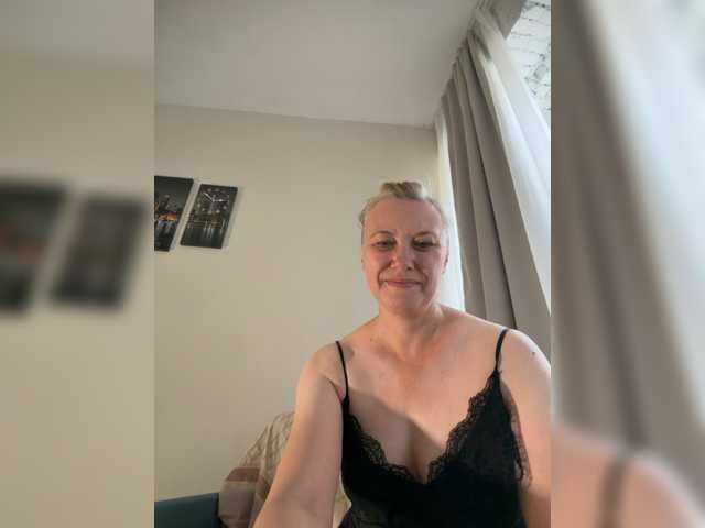 EfrosinyaRAY live cam on BongaCams